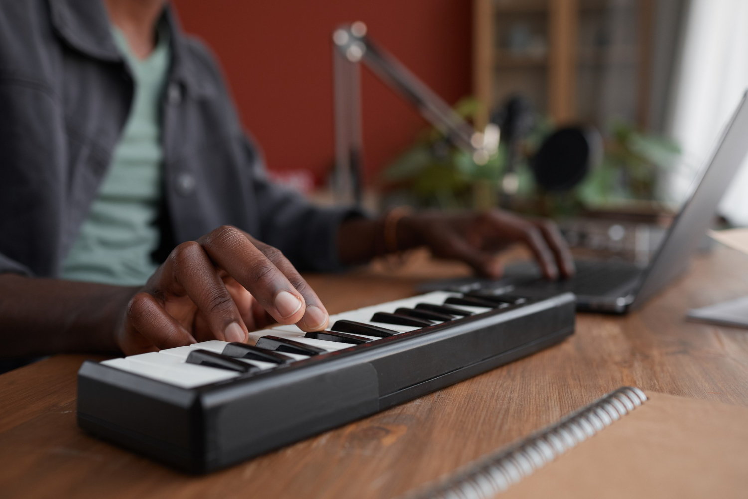 services-02 novel-simple-main-6